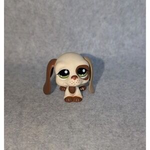 Hasbro Littlest Pet Shop #1594 Basset Hound Puppy Dog Beige Brown Green Eyes LPS